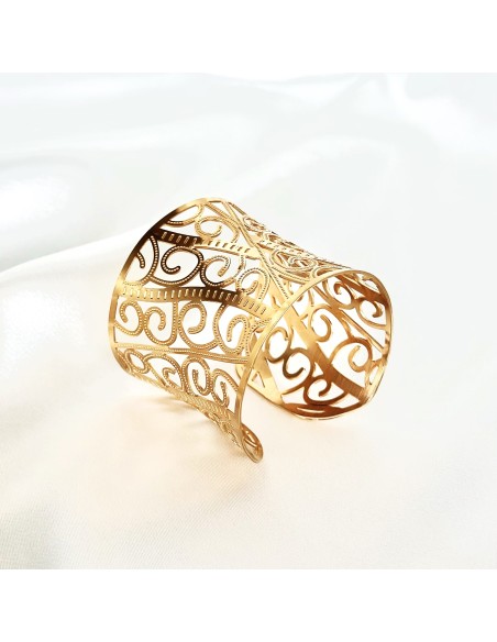 Brazalete en acero calado